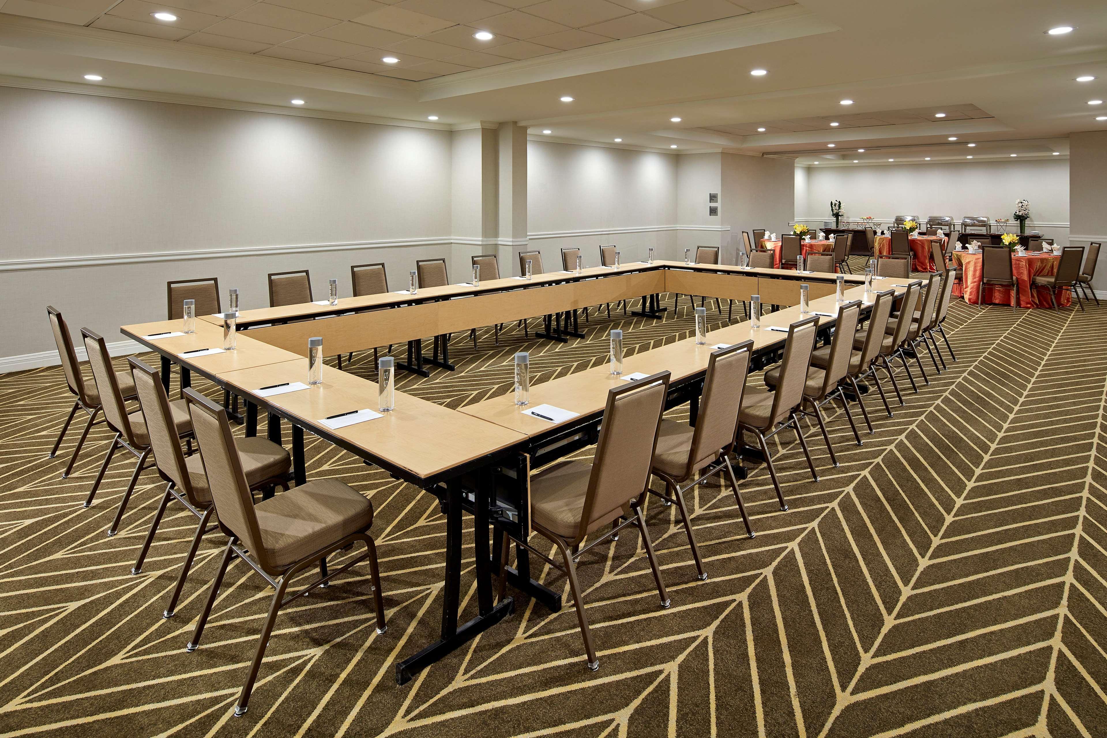 Hilton Hotel 4*